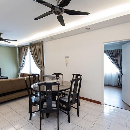 Rusnoor Homestay Bukit Jelutong Shah Alam Bagian luar foto